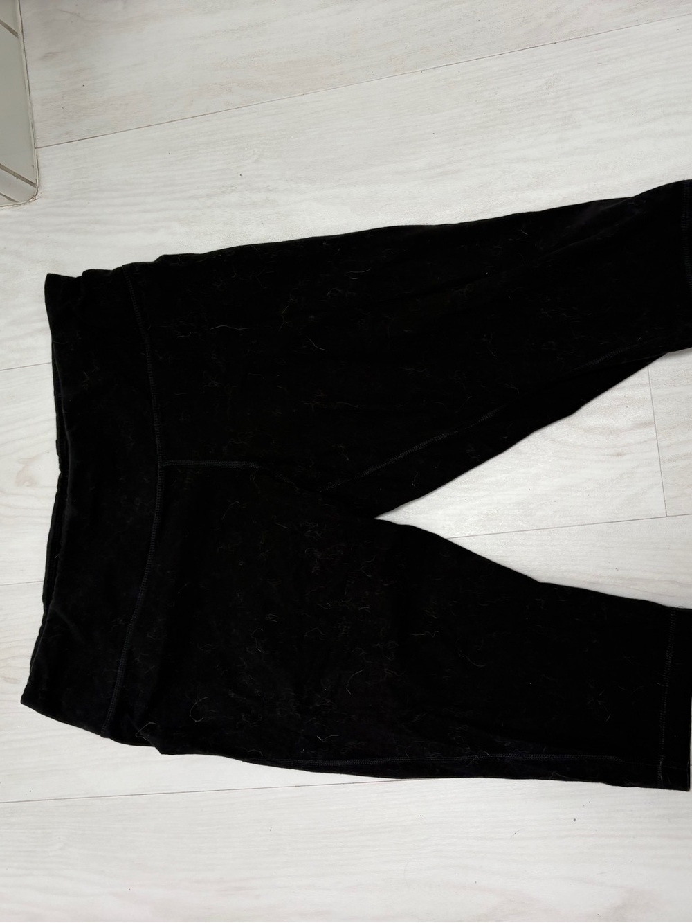 Black crop leggings xl with White Printed Care Label Text